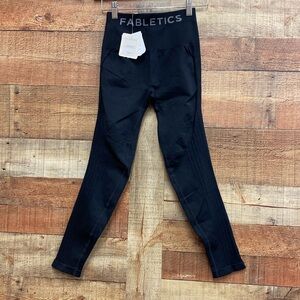 Fablectics Black Sync High Waist Perforated 7/8 Leggings NWT XS